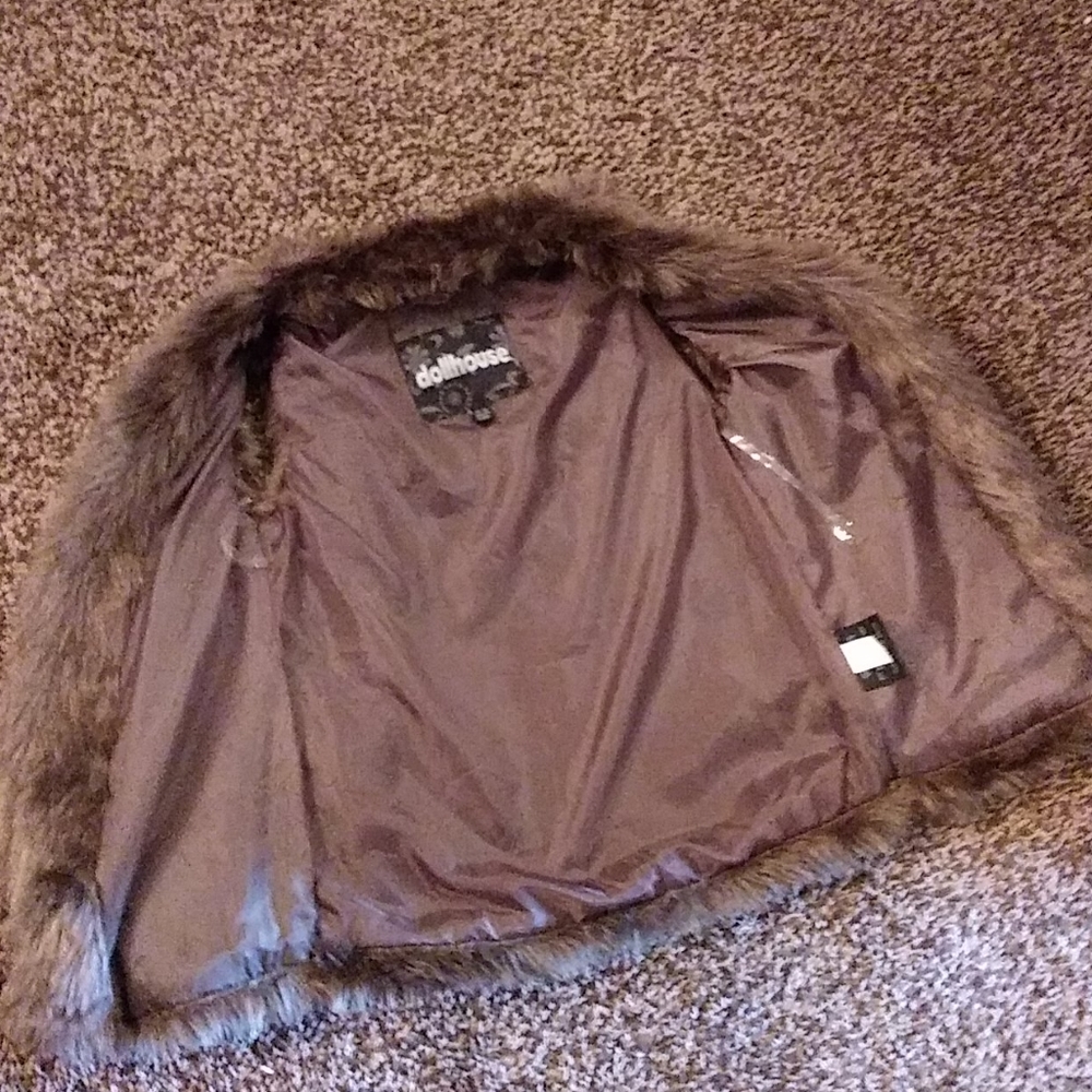 Vest - Picture 3 of 4